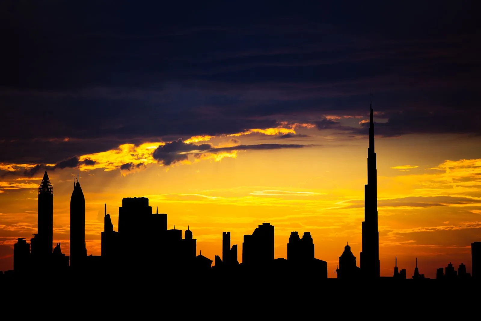 BAE (Dubai) Vizesi: Turistik ve Çalışma Rehberi